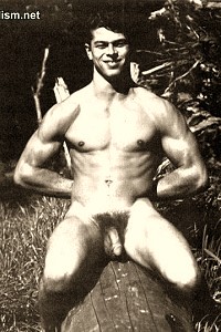 sexy muscle guy nudist